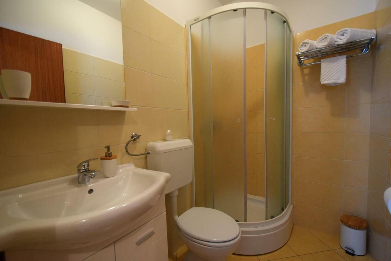 מאלינסקה Apartments Andrea מראה חיצוני תמונה