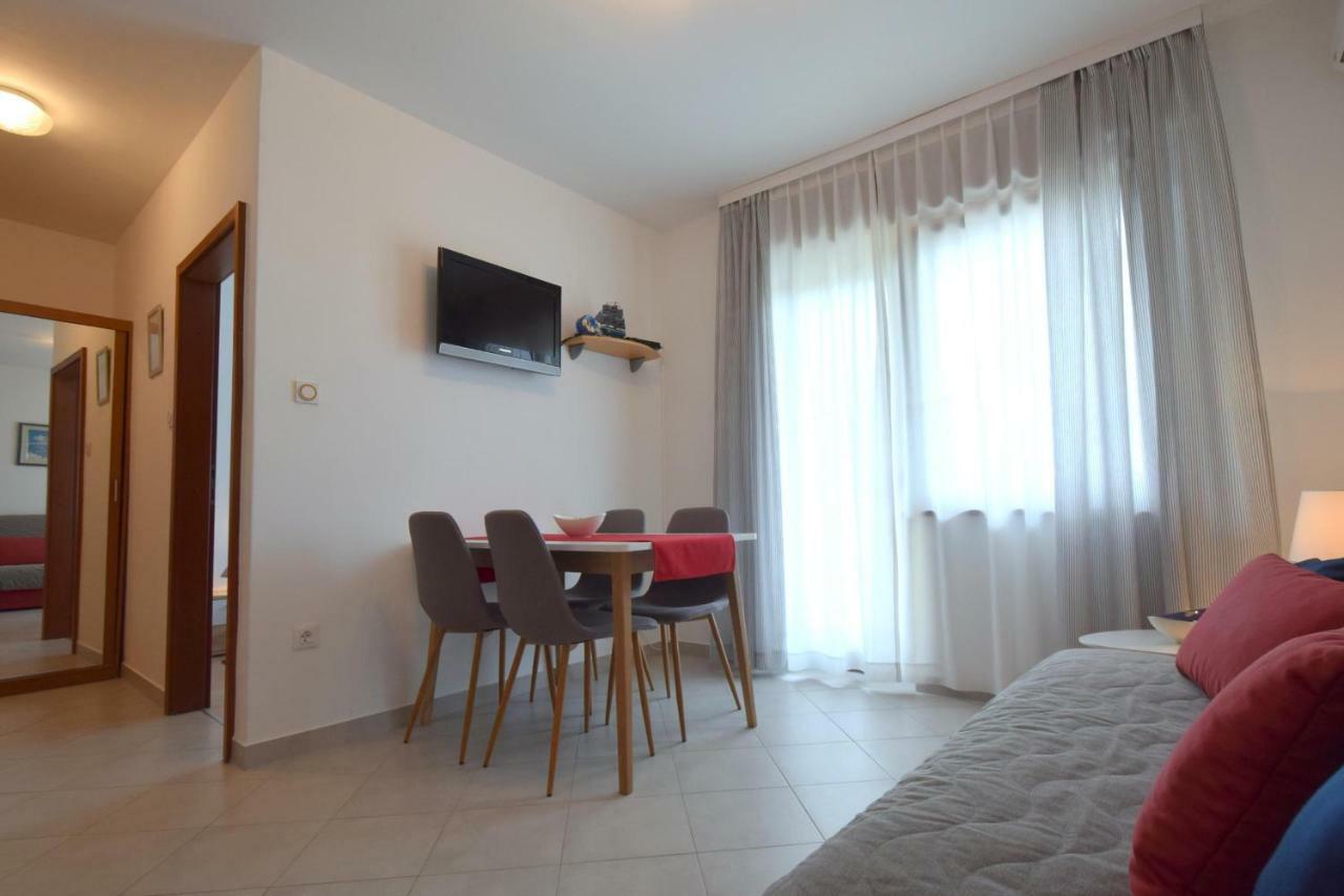 מאלינסקה Apartments Andrea מראה חיצוני תמונה