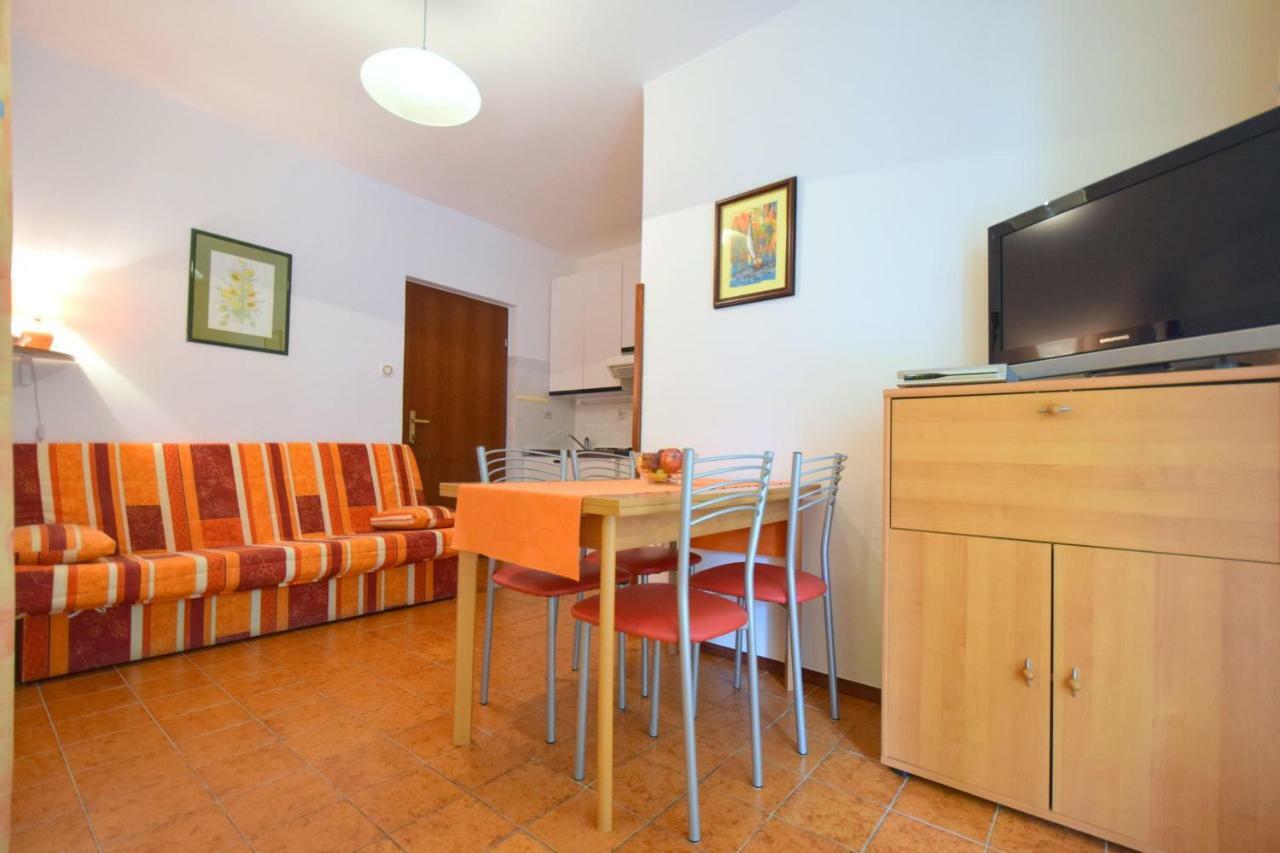 מאלינסקה Apartments Andrea מראה חיצוני תמונה