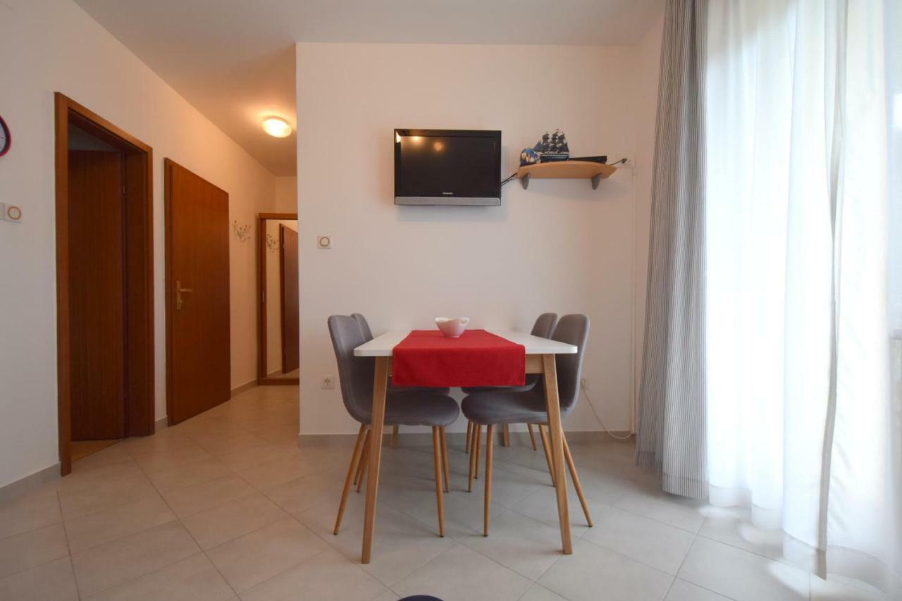 מאלינסקה Apartments Andrea מראה חיצוני תמונה