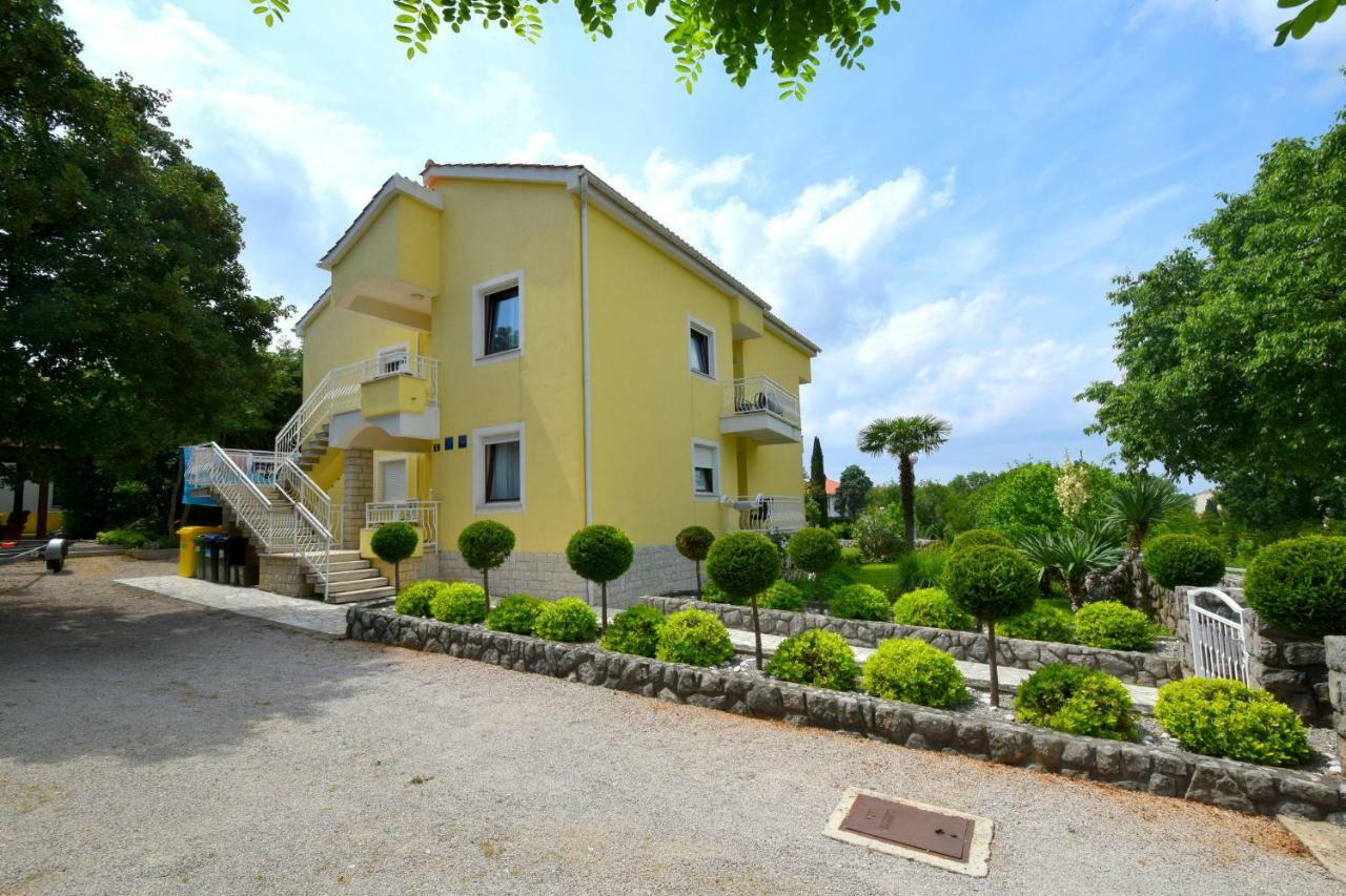 מאלינסקה Apartments Andrea מראה חיצוני תמונה